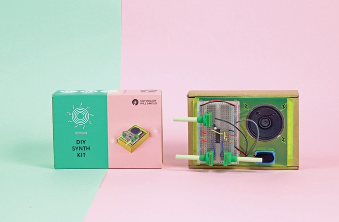 DIY Synth Kit
 Technology Will Save Us DiY Kits to Play and Invent