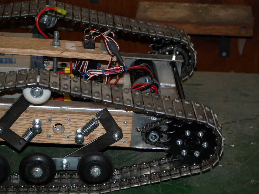 DIY Tank Tracks
 DIY Heavy Class R c Vehicle electronics 9 Steps