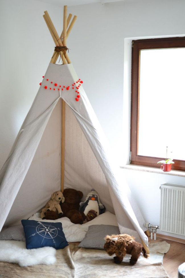 DIY Teepee For Toddler
 15 Whimsical Teepee Reading Nooks for Kids