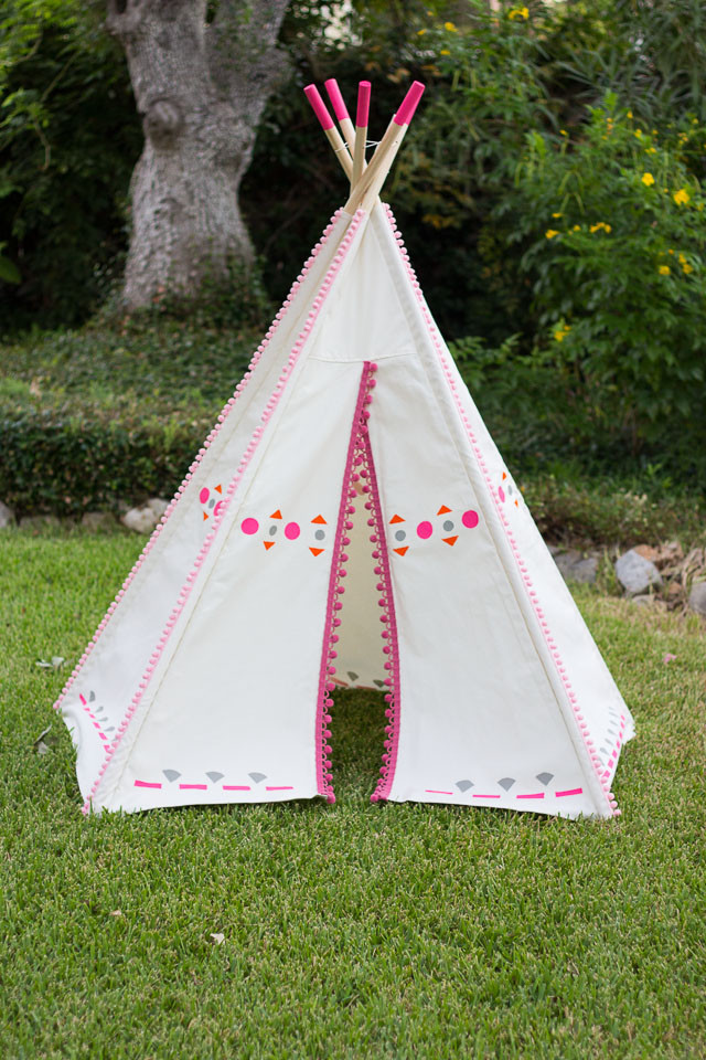 DIY Teepee For Toddler
 DIY Painted Kids Teepee Design Improvised