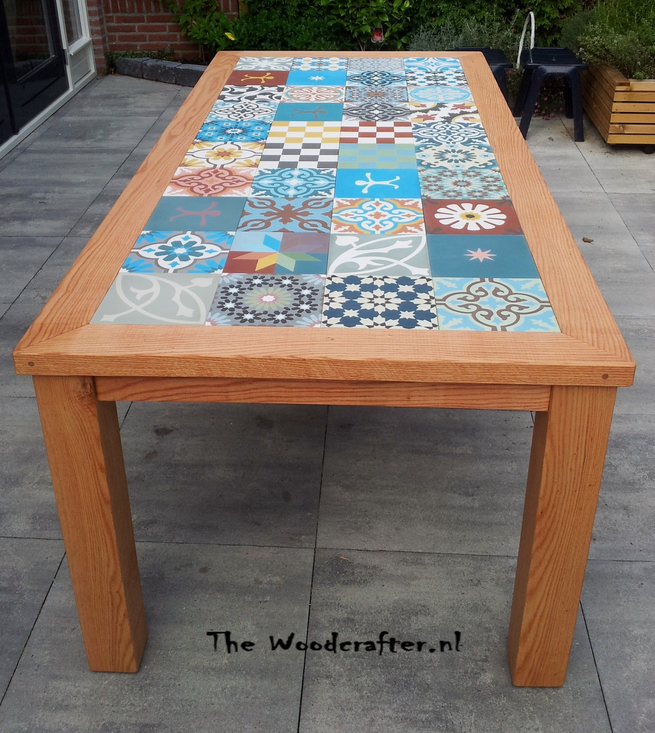 DIY Tile Table Top Outdoor
 Red American oak outdoor table with a Portugese tiled