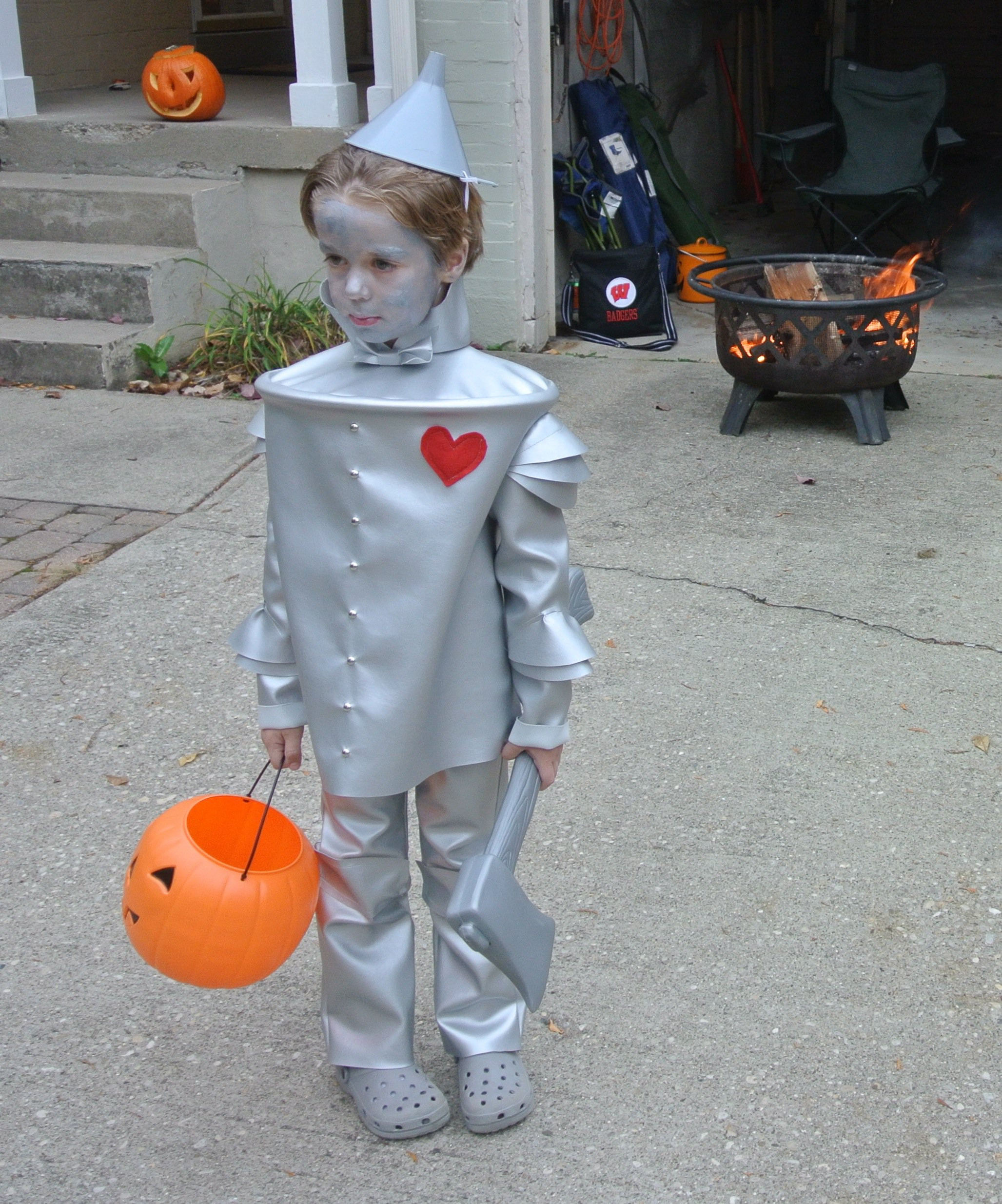 DIY Tin Man Costume
 Virtual Handmade Halloween Costume Parade 2015