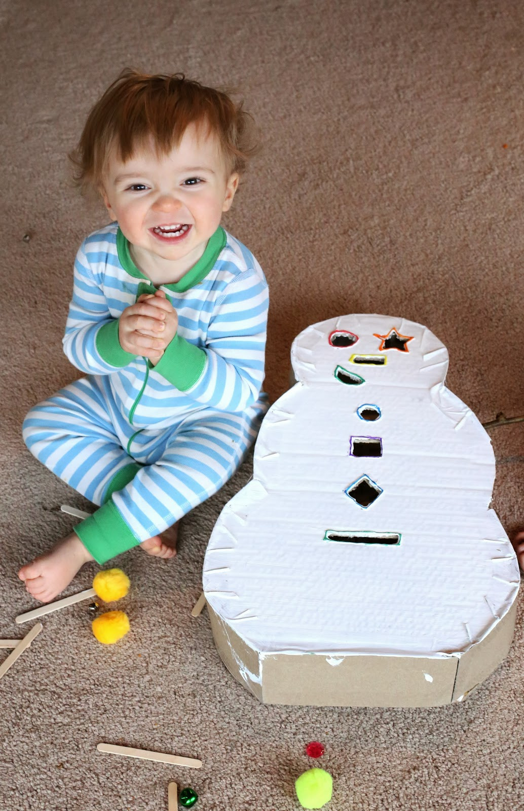 DIY Toddler Activities
 DIY Toddler Toy Snowman Drop Box