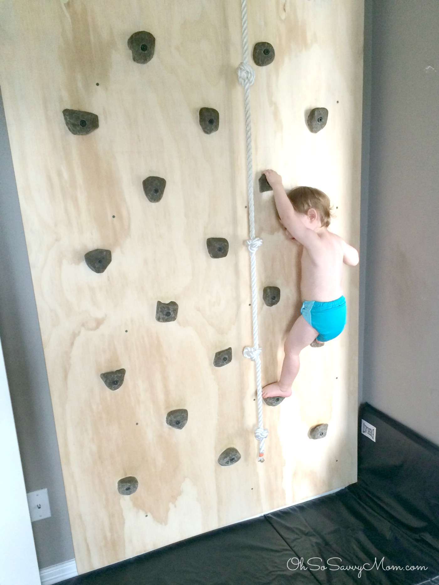 DIY Toddler Climbing Wall
 How to build a DIY Kids Climbing Wall Easy to Follow