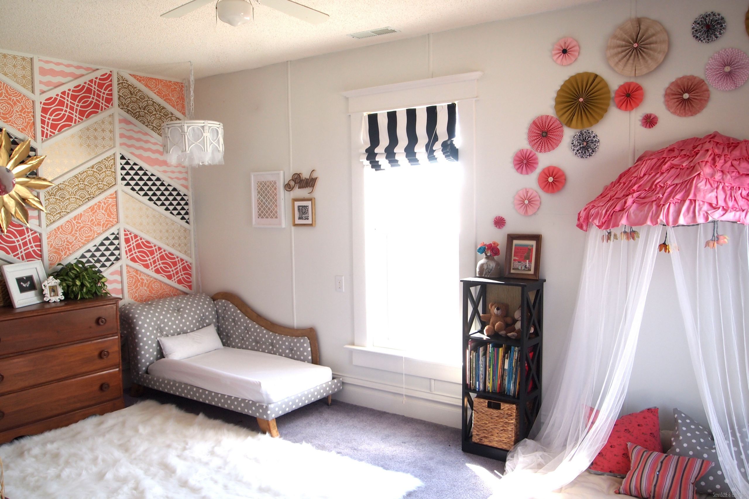 DIY Toddler Girl Room Decor
 DIY Paper Pinwheel Wall Collage Tutorial
