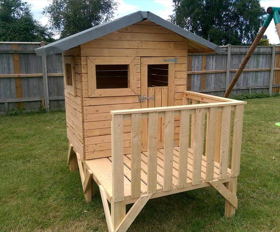 DIY Toddler Playhouse
 DIY Small Pallet Playhouse For Kids Easy Pallet Ideas