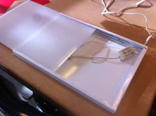 DIY Tracing Lightbox
 Inexpensive DIY LED Lightbox for Tracing