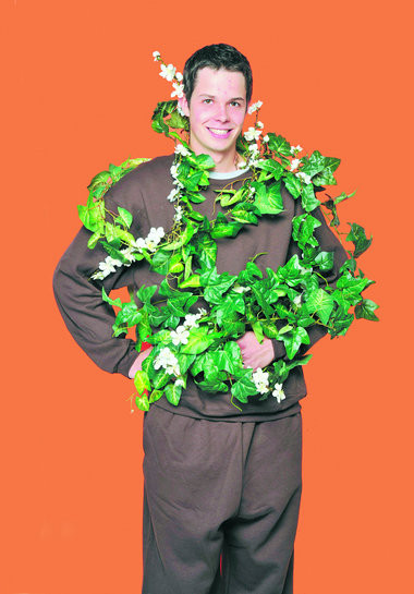 DIY Tree Costume
 Scaring up a fun Halloween costume DIY ideas that are
