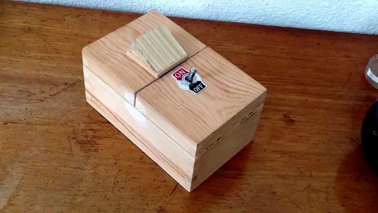 DIY Useless Box
 Useless box DIY