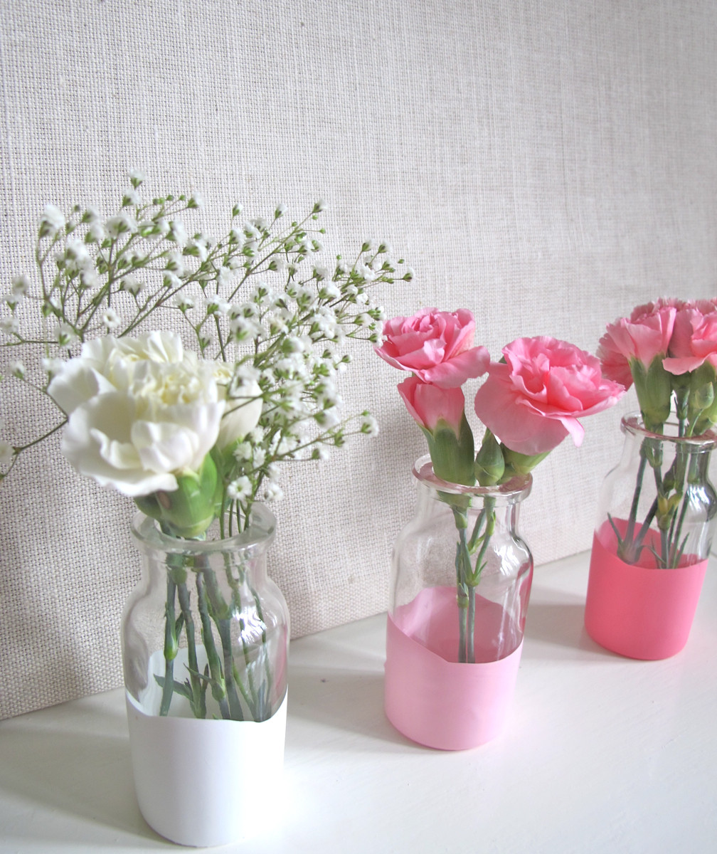 DIY Vase Decorating
 Paper Parade Co Easy Dipped Table Vases