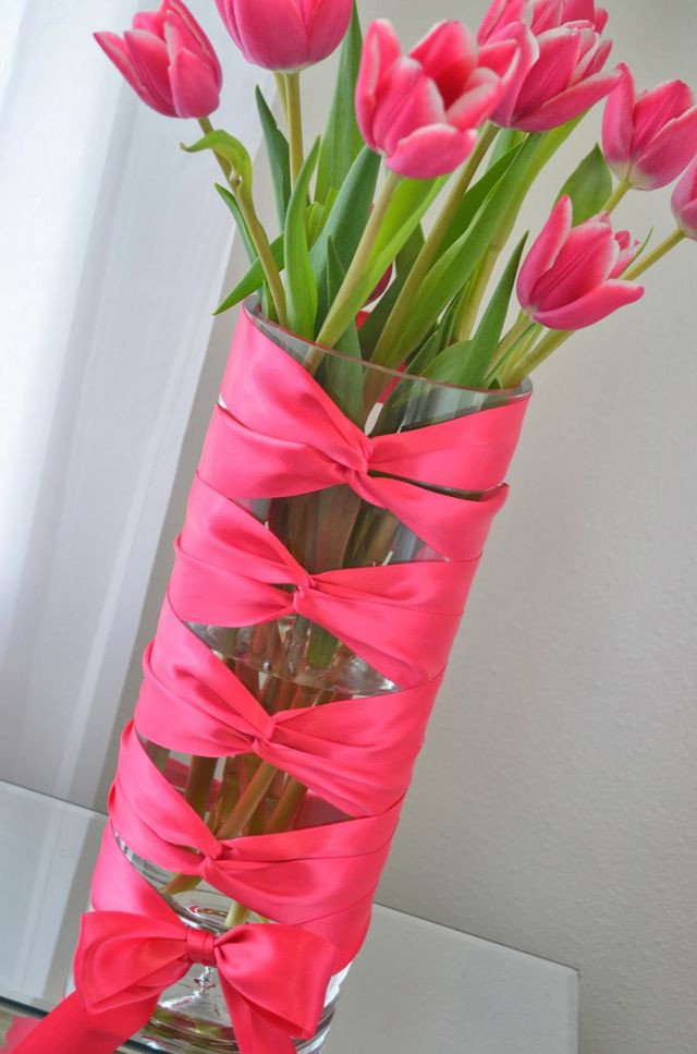 DIY Vase Decorating
 DIY Flower Vase Idea Corset Vase With Tulips