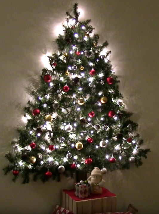 DIY Wall Christmas Tree
 Wall Mounted Christmas Tree Saves Space By Attaching
