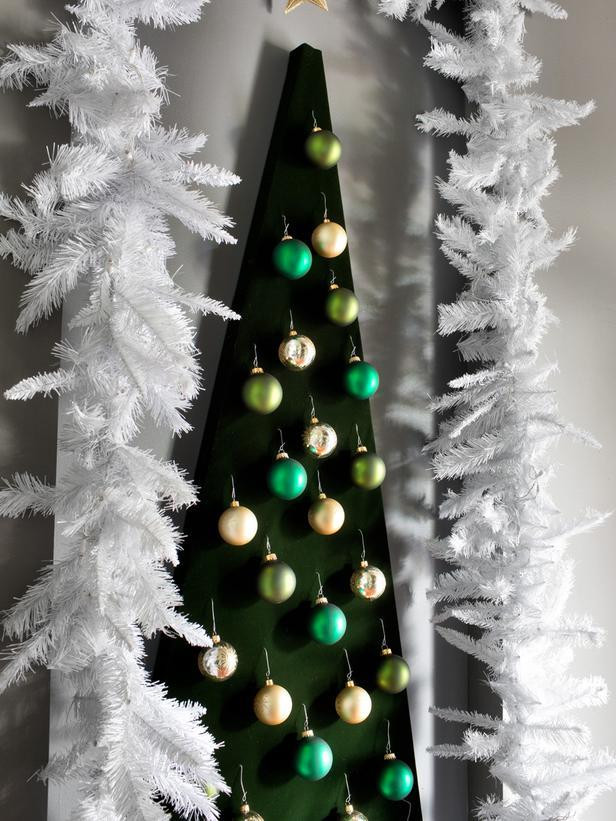 DIY Wall Christmas Tree
 10 Splendid and Abstract DIY Alternative Christmas Trees