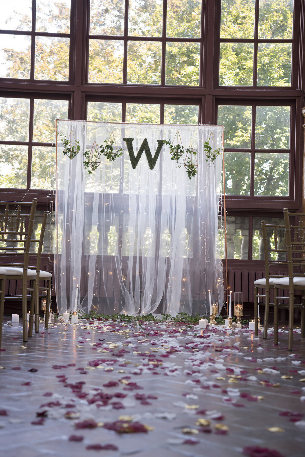 DIY Wedding Backdrops Ideas
 DIY Wedding Ceremony Backdrop No Tools Required