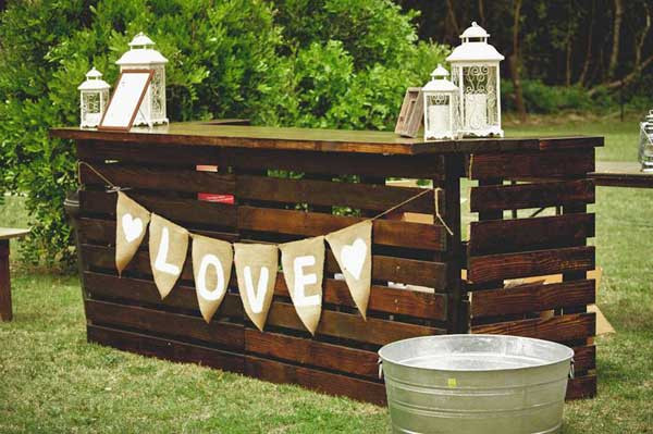 DIY Wedding Bar
 20 Attractive and Unique Outdoor Wedding Bar Ideas