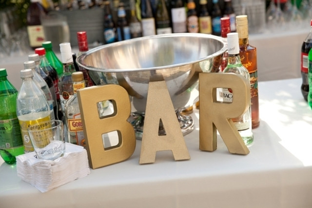 DIY Wedding Bar
 How To Set Up A DIY Cocktail Bar For Your Wedding