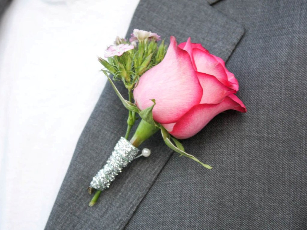 DIY Wedding Boutonniere
 DIY Wedding Bouquet and Boutonniere This Fairy Tale Life