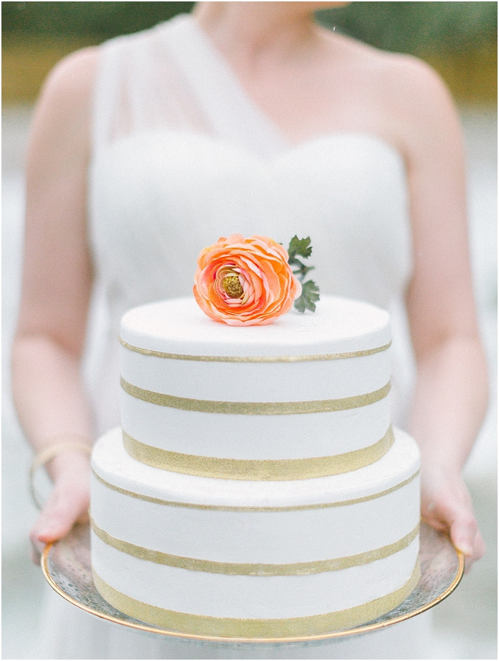DIY Wedding Cakes
 DIY Faux Wedding Cake