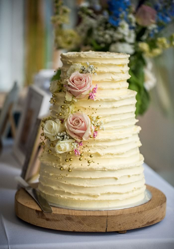 DIY Wedding Cakes
 6 simple and sweet ideas to decorate your wedding cake