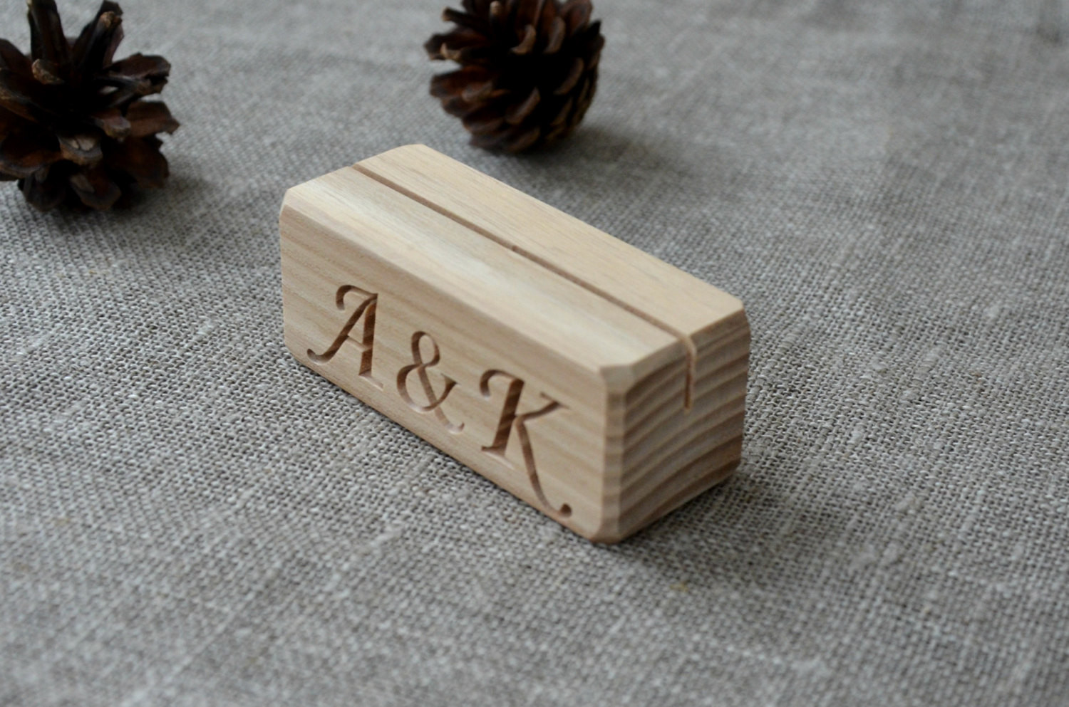 DIY Wedding Card Holders
 10 Personalized Wood Place Card Holders for Weddings DIY