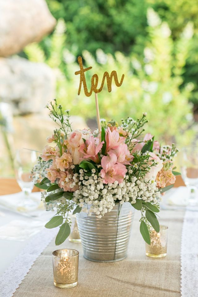 DIY Wedding Centerpieces Ideas
 10 Marvelous DIY Rustic & Cheap Wedding Centerpieces Ideas