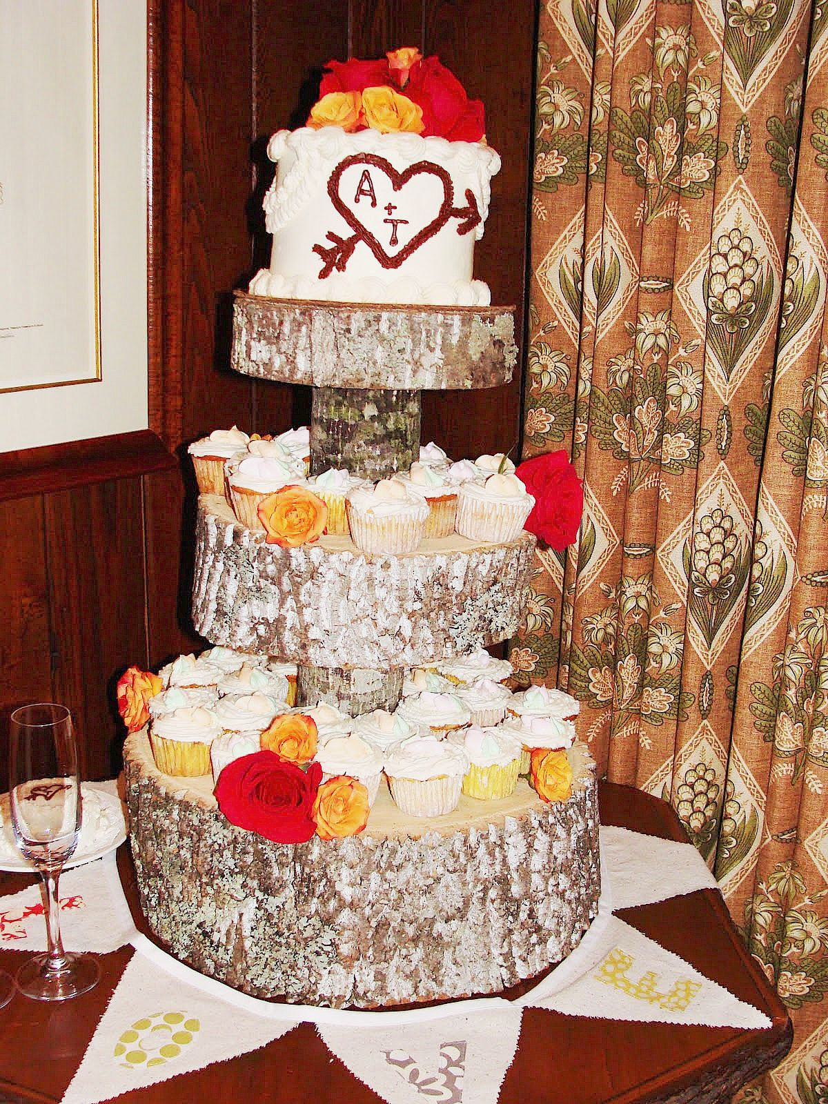 DIY Wedding Cupcakes
 Guest Project — Throw a Rustic Wedding & make a DIY Tree