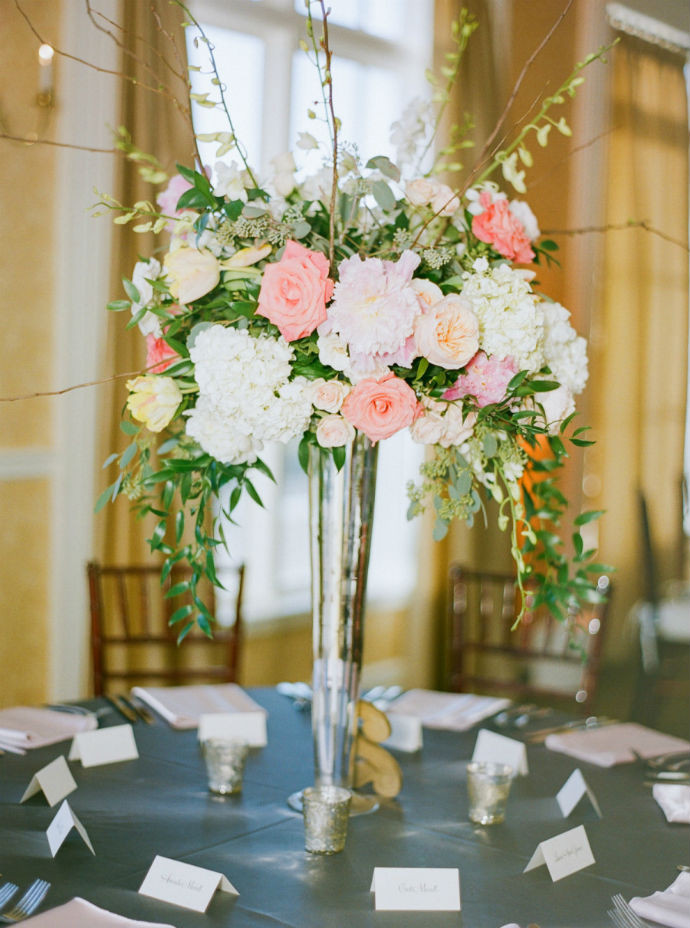 DIY Wedding Floral Centerpieces
 7 Tips To DIY Wedding Floral Arrangements — Wedpics Blog