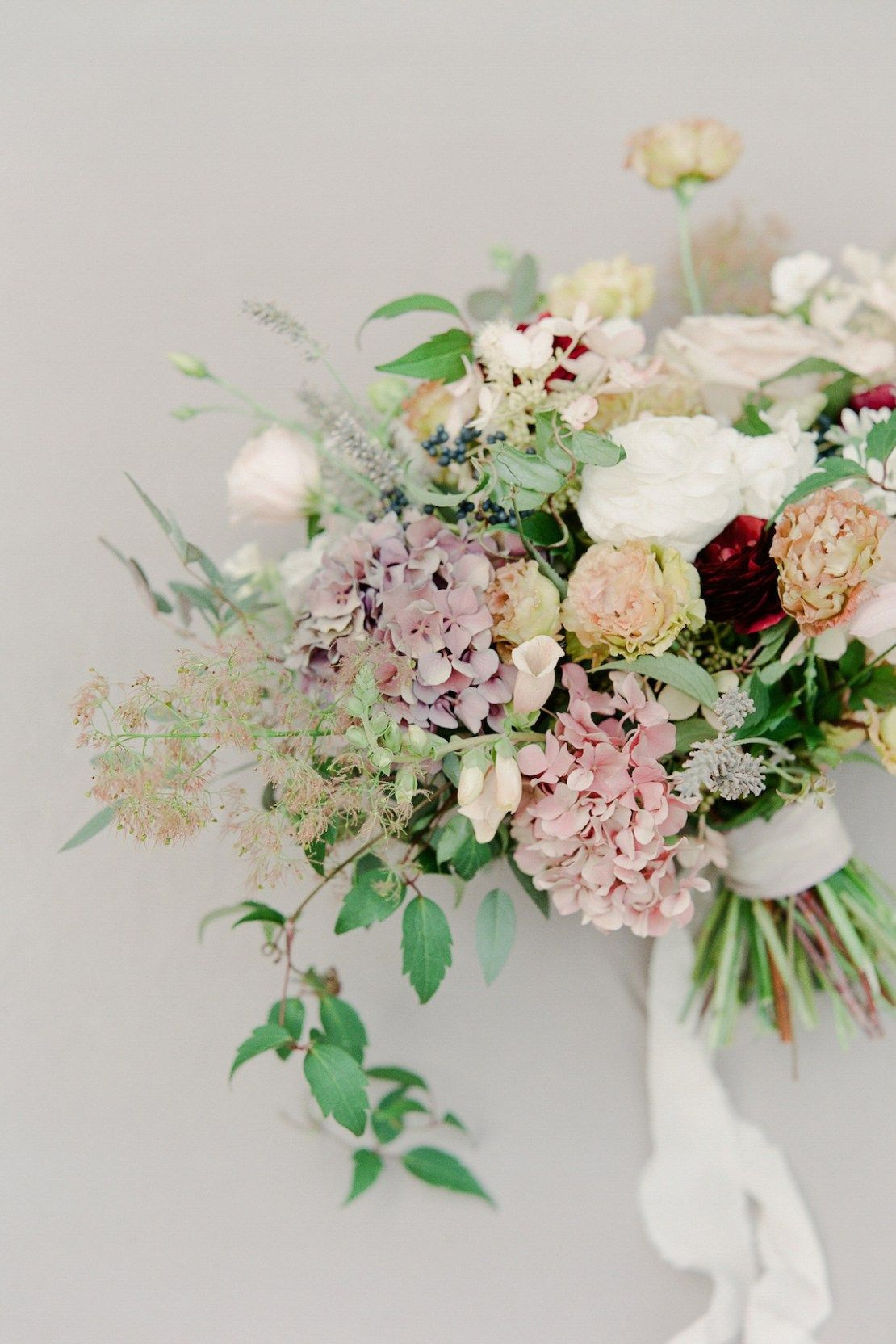 DIY Wedding Flowers Tips
 5 Tips For Creating A Bud Friendly Wedding Bouquet