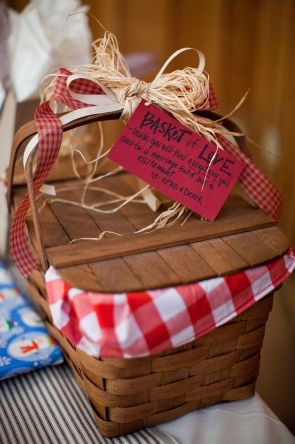 DIY Wedding Gift Basket
 PerfectPicnicContest