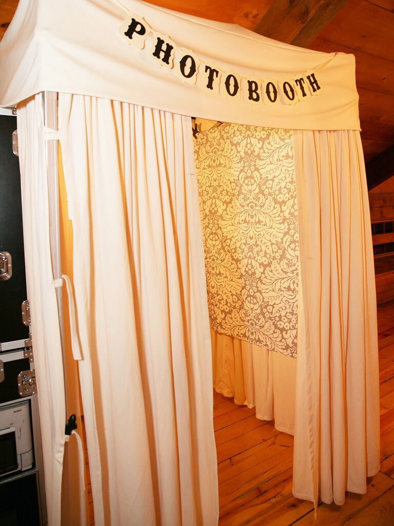 DIY Wedding Photobooth
 15 Booth Ideas for a Fun Wedding Reception