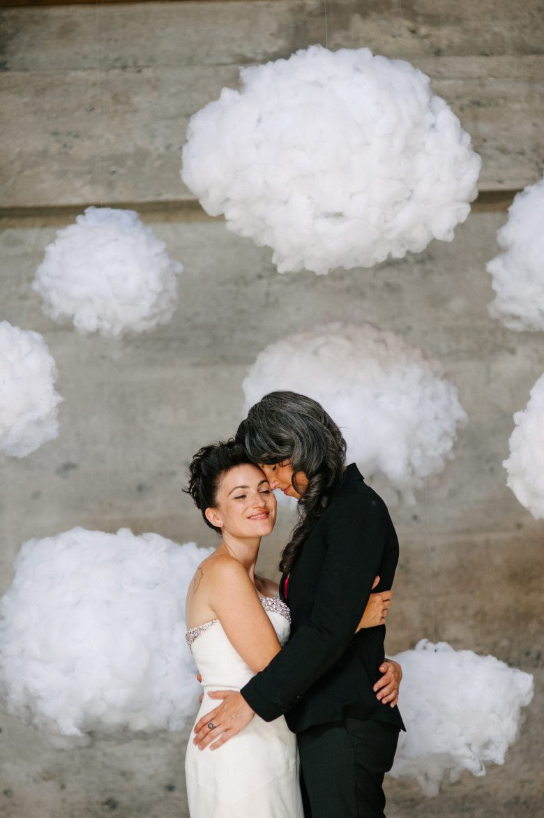 DIY Wedding Photography
 How To Make Your Own Surreal DIY Cloud Wedding Backdrop