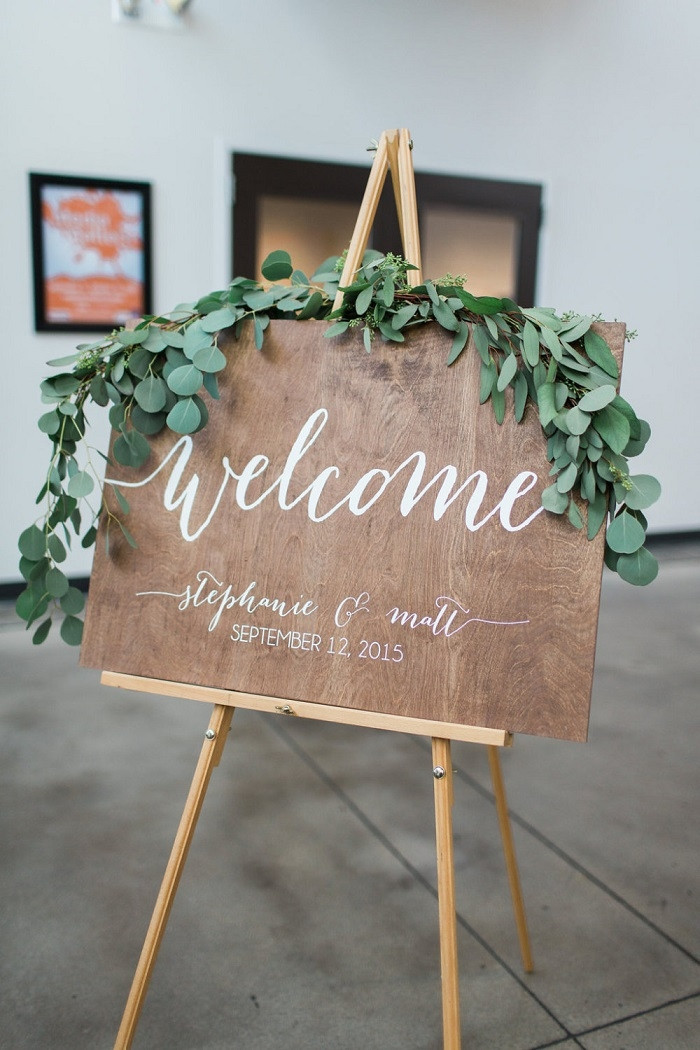 DIY Wedding Welcome Sign
 12 Rustic Wedding Ideas from Etsy