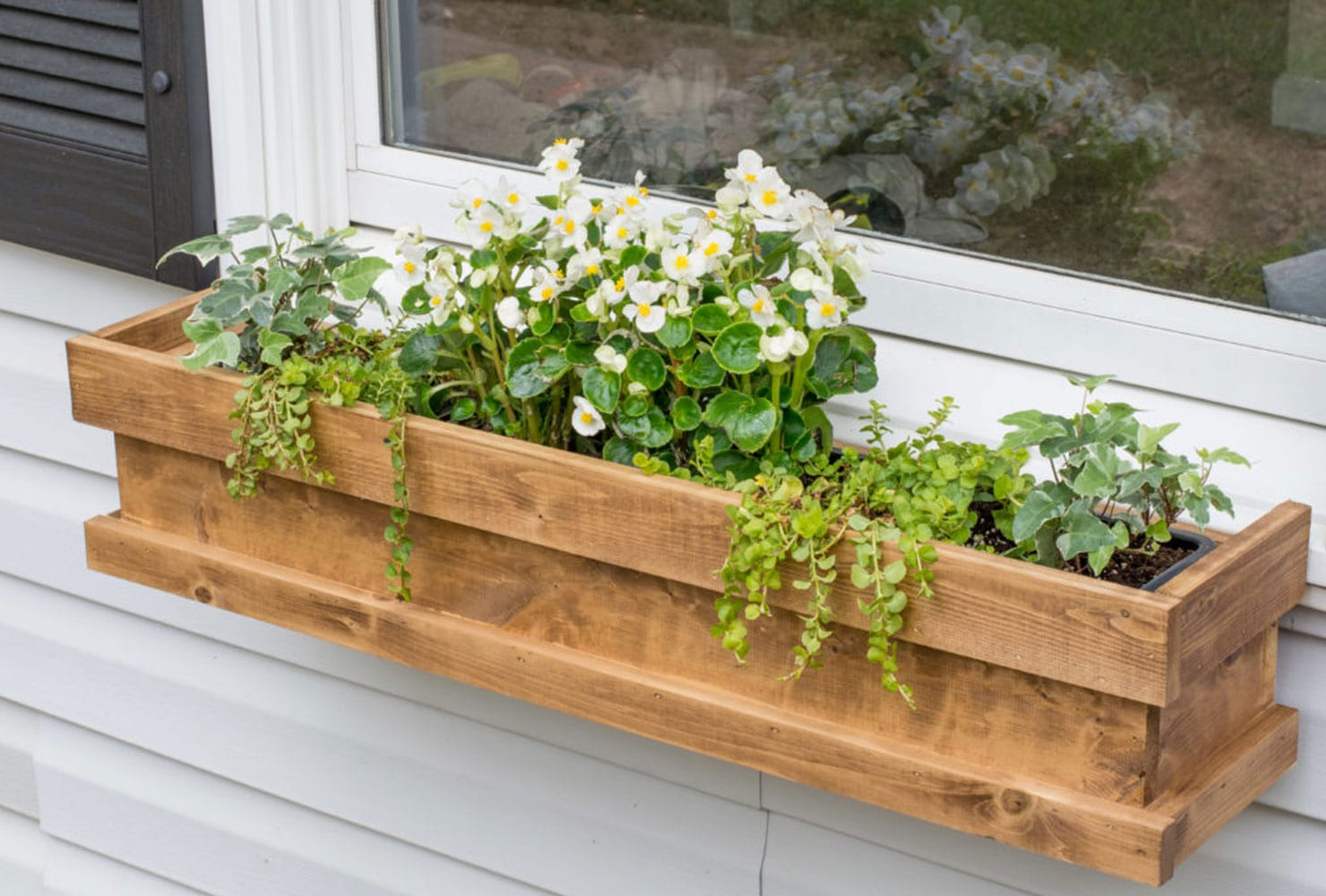 DIY Window Box Planters
 45 DIY Patio Ideas to Brighten Your Space