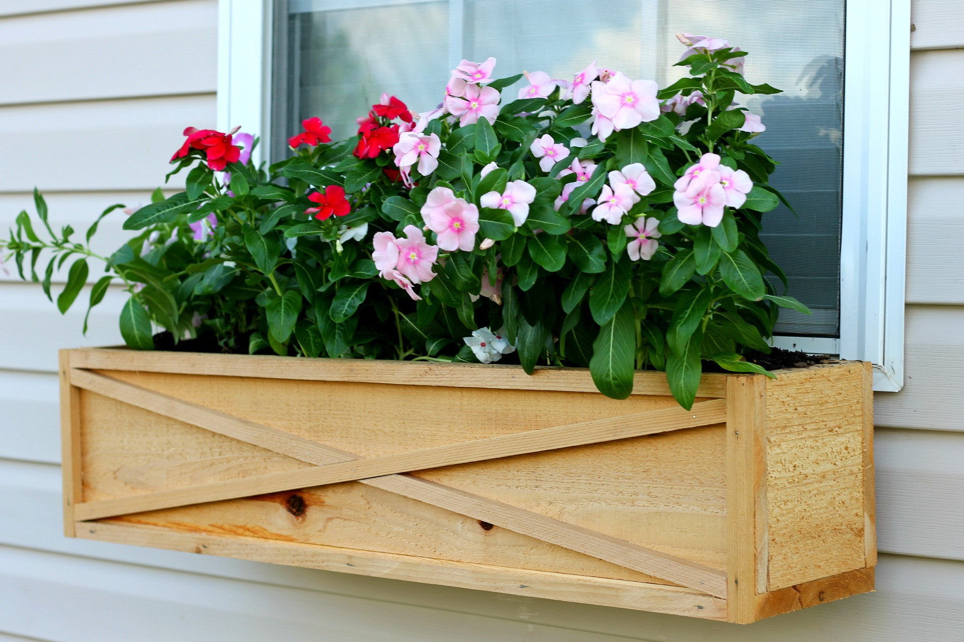 DIY Window Box Planters
 23 DIY Window Box Ideas Build And Fill Them With Colorful