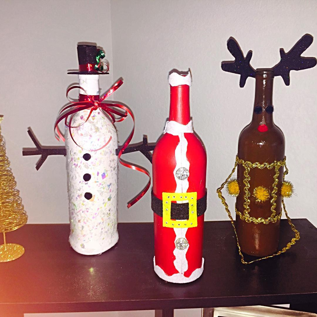 DIY Wine Bottle Christmas Decoration
 85 Innovative DIY Wine Bottle Crafts You Must Try