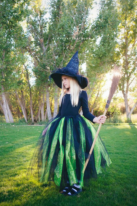 DIY Witch Costume For Kids
 20 Awesome Witch Halloween Costume Ideas for Girls