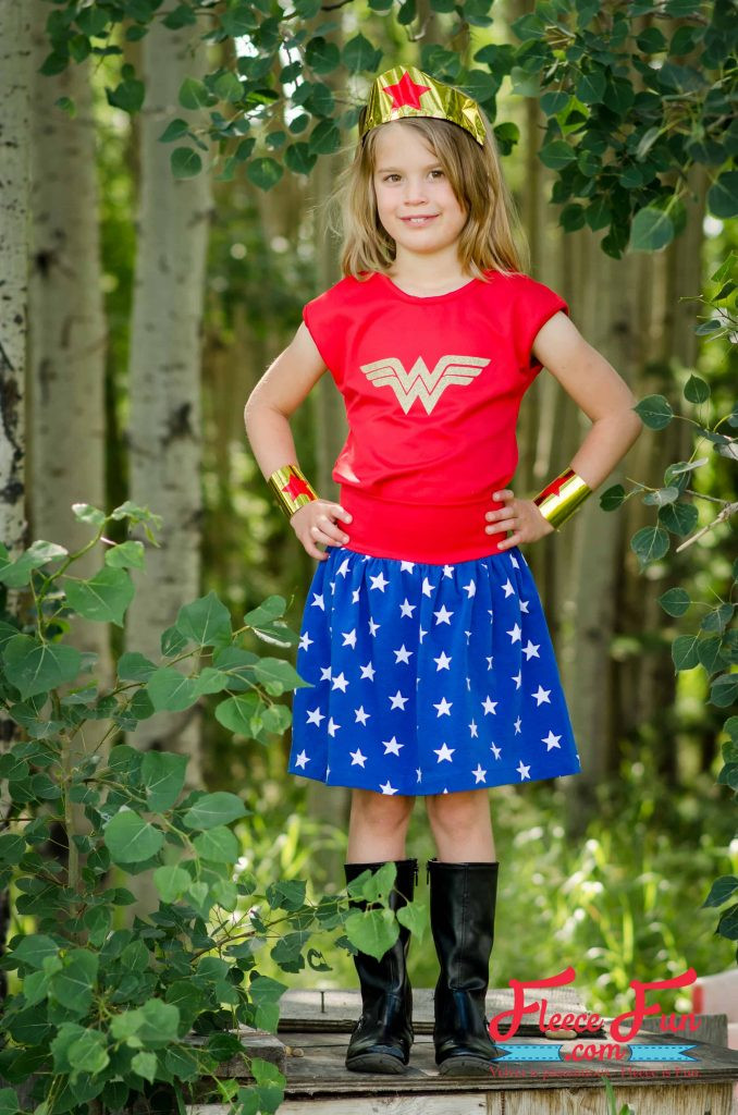 DIY Wonder Woman Costume For Kids
 Wonder Woman Costume for Kids DIY ♥ Fleece Fun