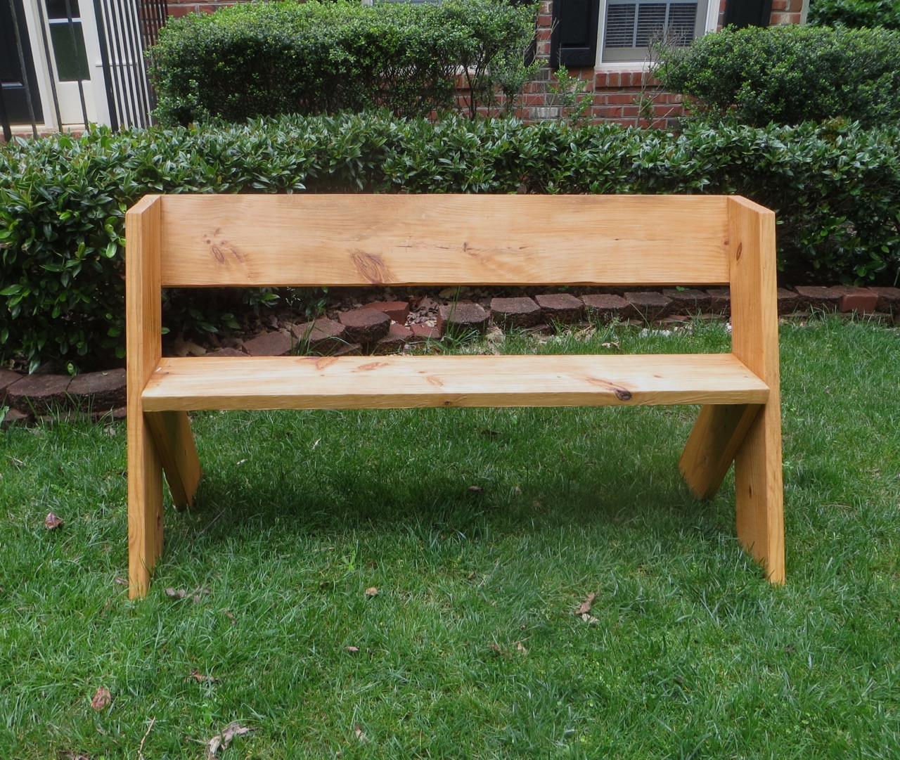 DIY Wood Bench
 The Project Lady DIY Tutorial – $16 Simple Outdoor Wood
