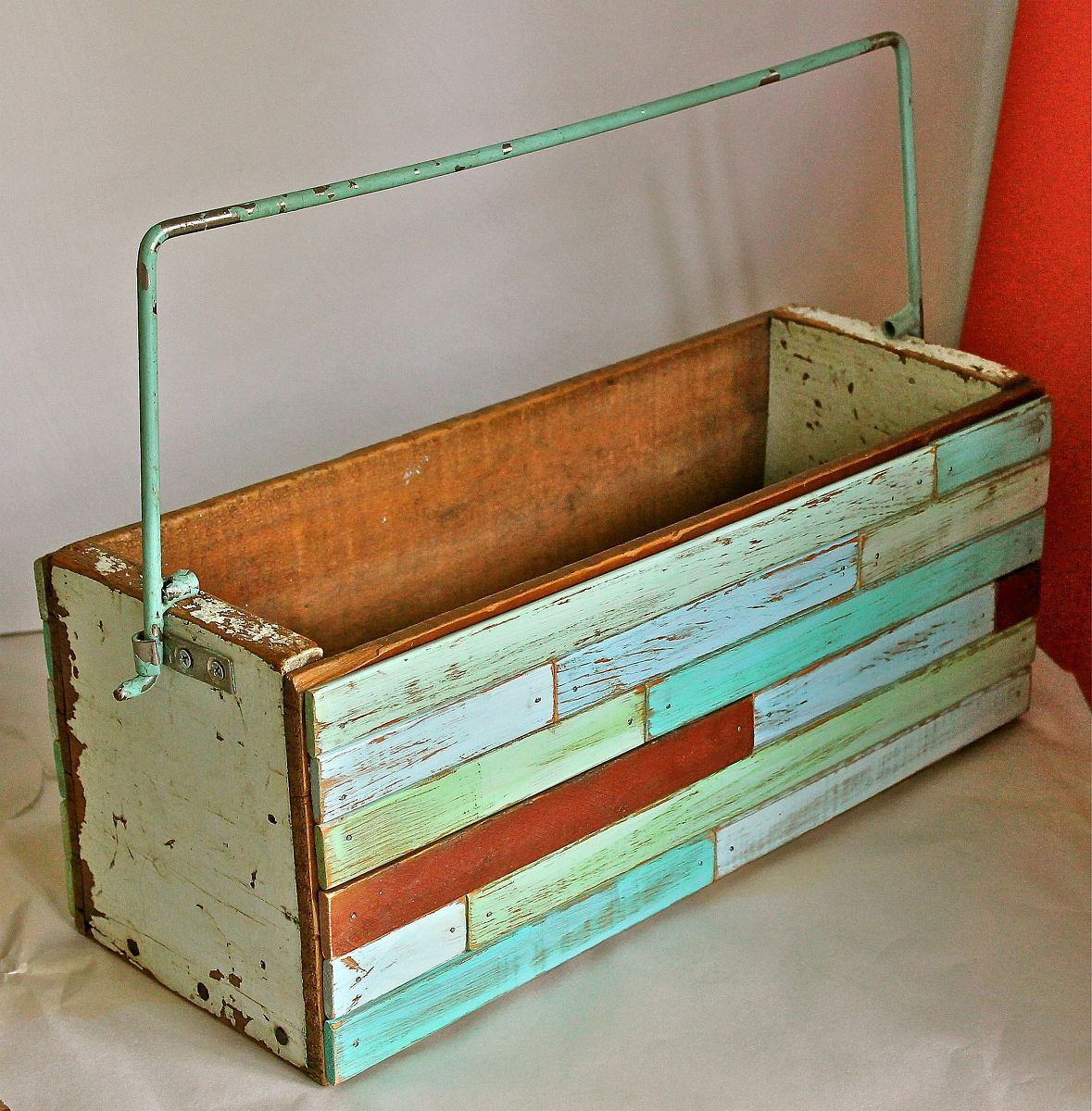 DIY Wood Boxes
 DIY Repurposed Wooden Boxes