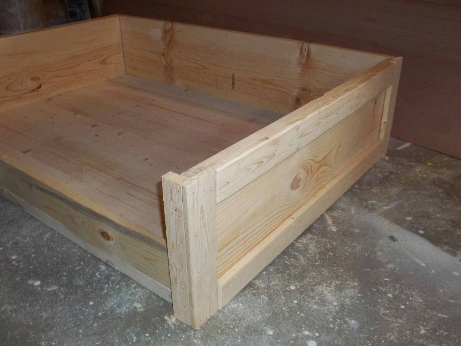 DIY Wood Dog Beds
 Jaime of All Trades DIY Wooden Dog Bed