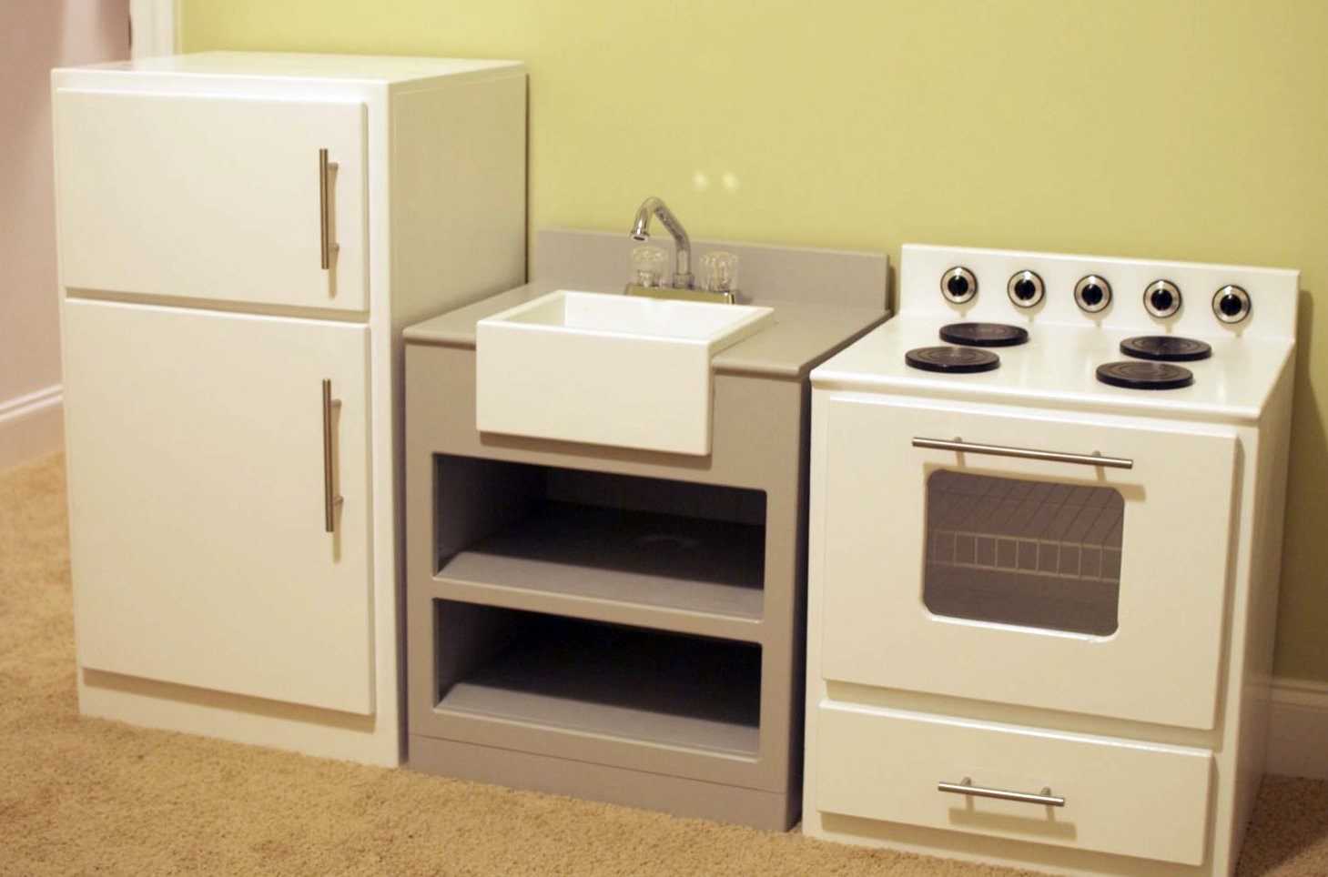 DIY Wood Play Kitchen
 Best Woodworking Plans Free Lowes Play Kitchen Plans