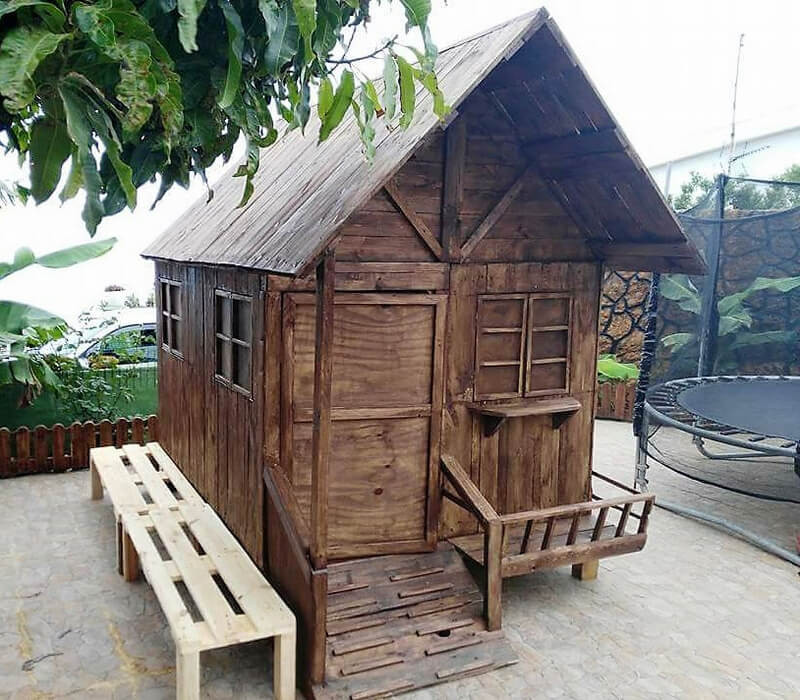 DIY Wood Playhouse
 DIY Recycled Pallets Kids Toys And Playhouse