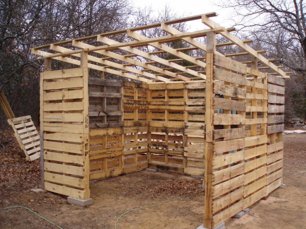 DIY Wood Sheds
 DIY Shed Made From Old Wood Pallets… – Eco Snippets