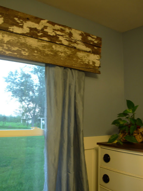 DIY Wood Valance
 Be Different Act Normal 8 Great DIY Valance Ideas
