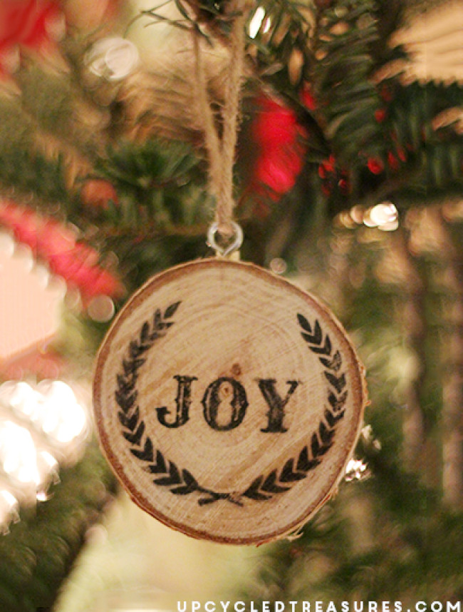 DIY Wooden Christmas Ornaments
 25 Beautiful DIY Christmas Ornaments