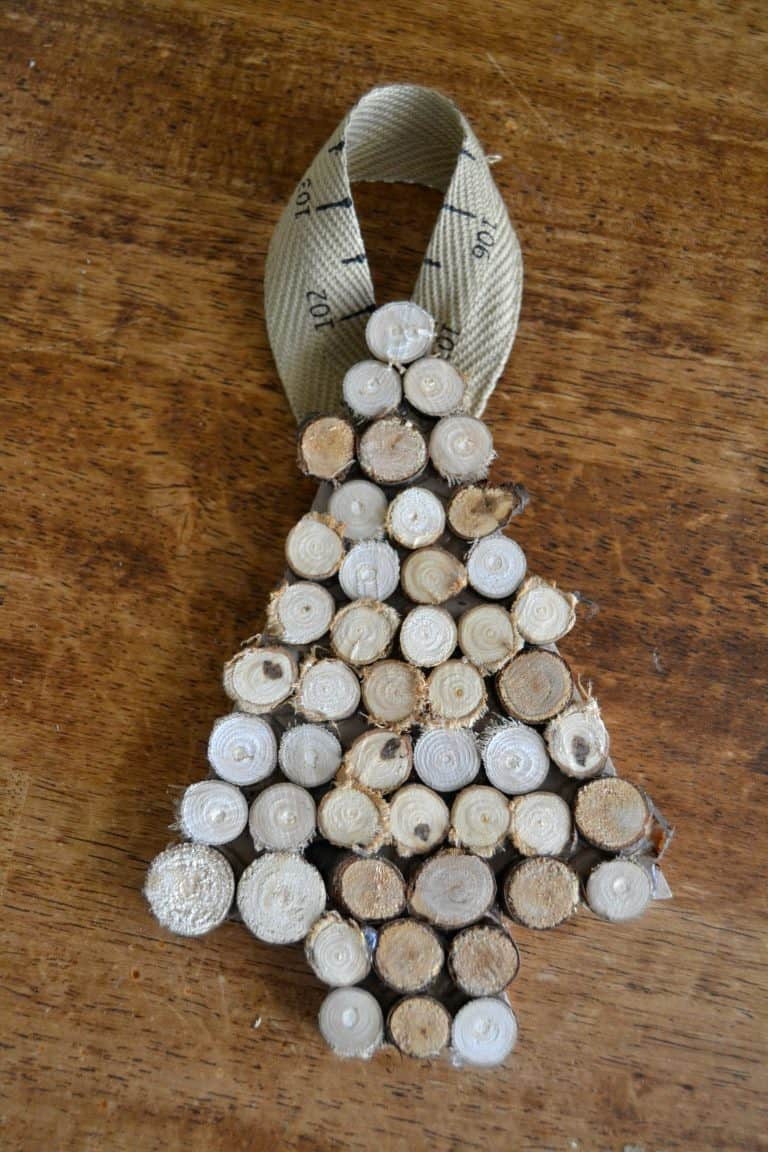 DIY Wooden Christmas Ornaments
 DIY Wooden Christmas Ornaments To Bring Rustic Flair To