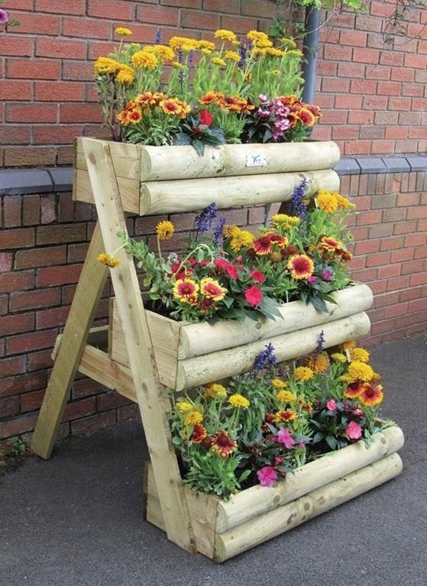 DIY Wooden Flower Box
 25 DIY Wood Planter Box Designs For Your Garden