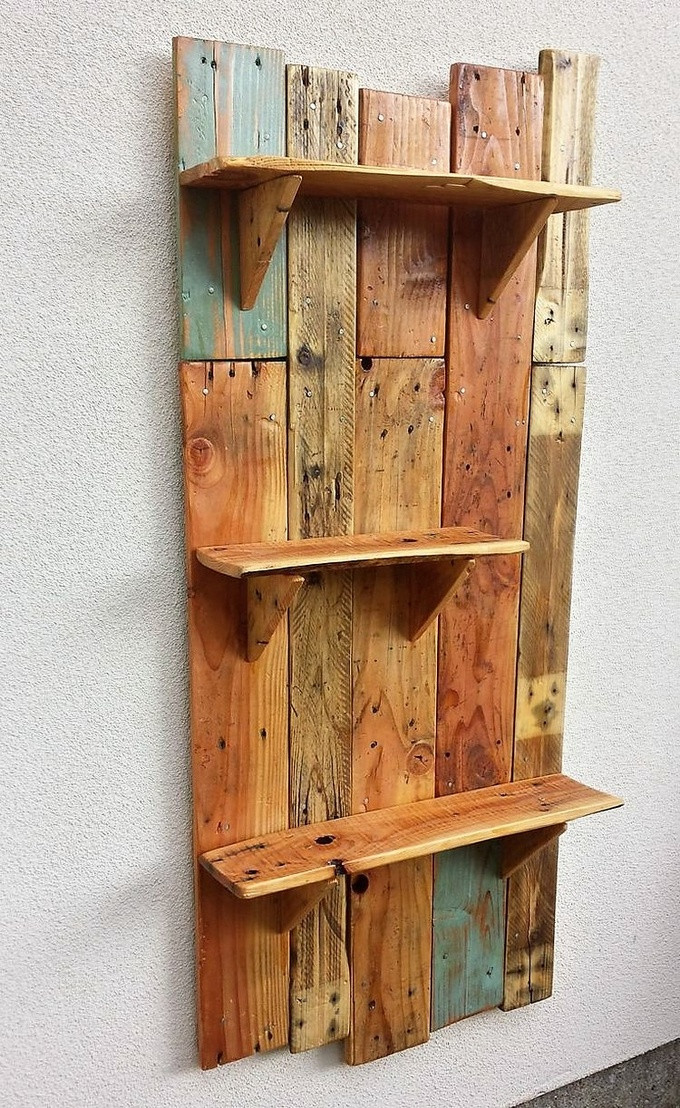 DIY Wooden Pallet Shelves
 Wooden Pallets Made Kitchen Shelves