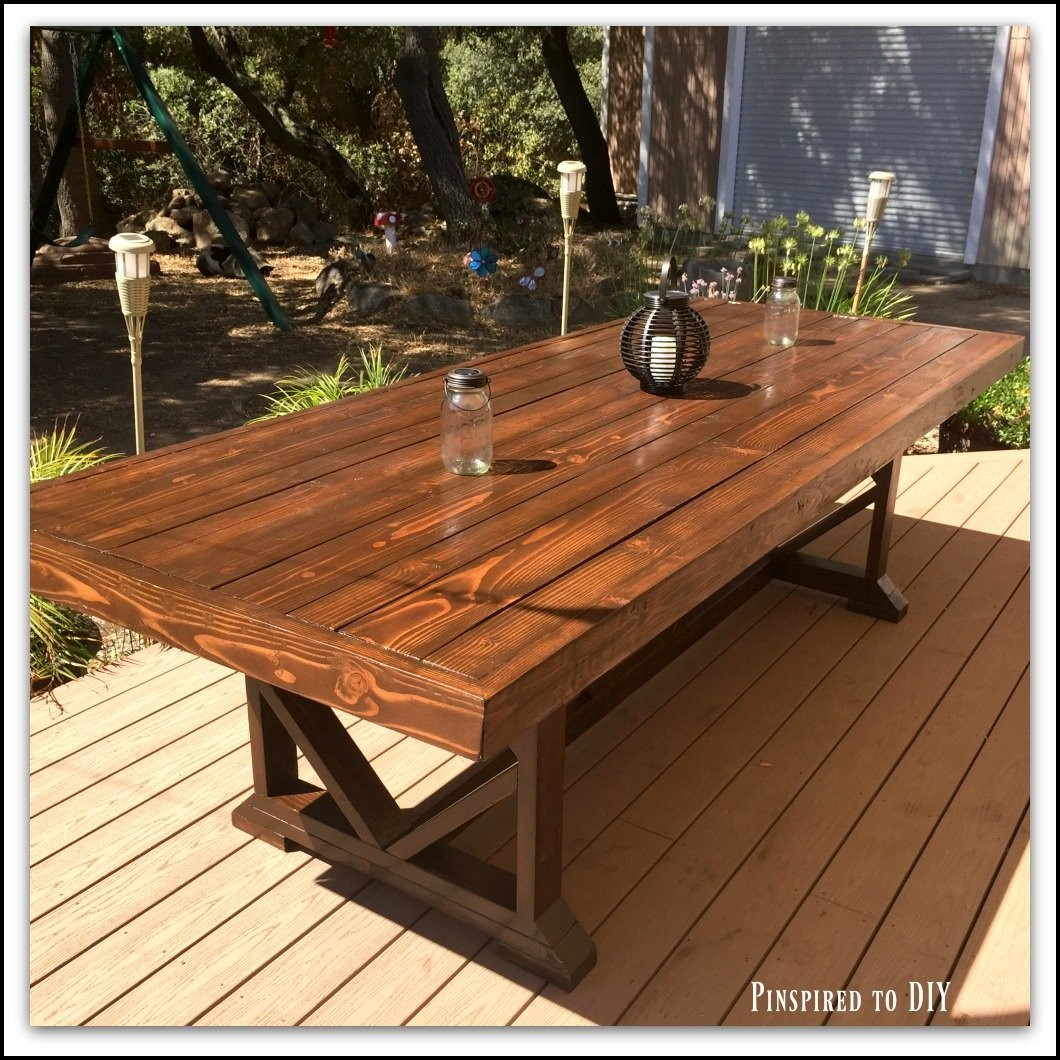 DIY Wooden Patio Table
 DIY Outdoor Dining Table
