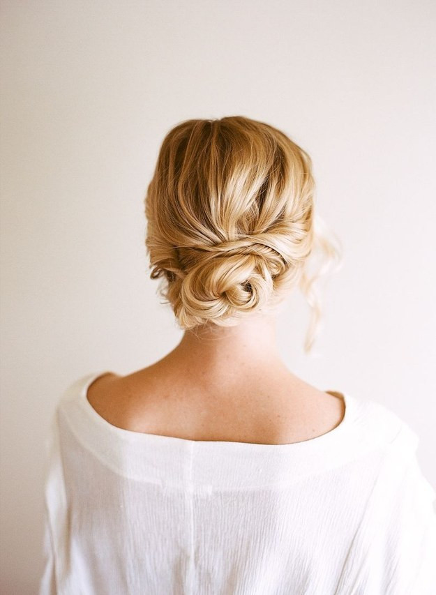 Do It Yourself Hairstyles For Weddings
 31 Gorgeous Wedding Hairstyles You Can Actually Do Yourself